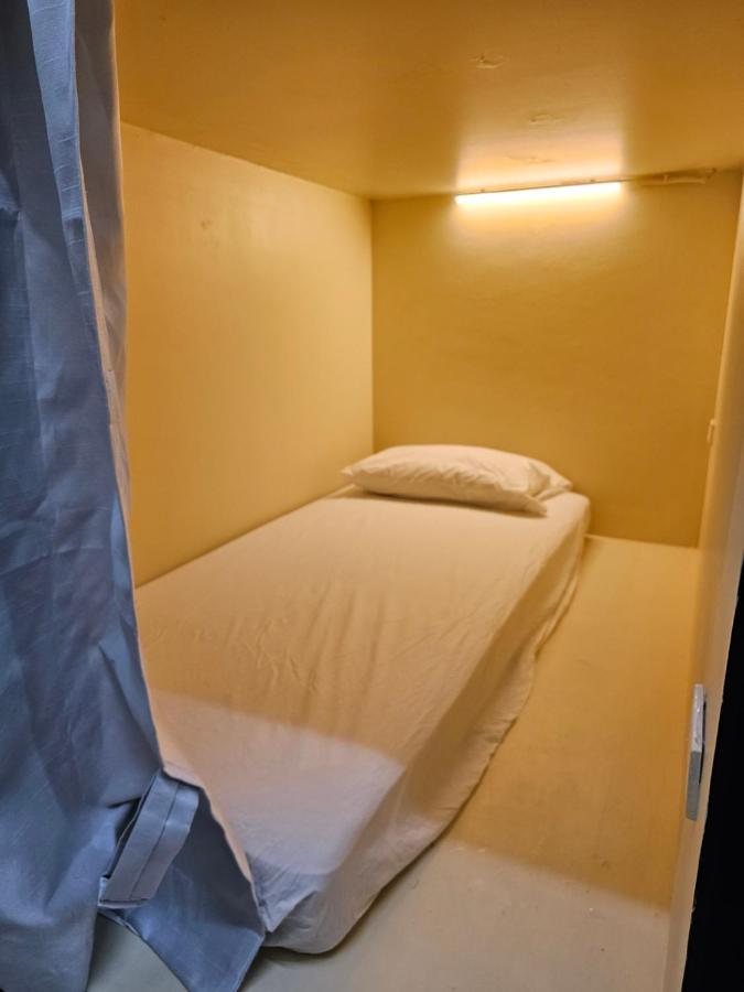 Luca Hostel Бангкок Экстерьер фото